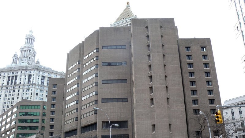 Metropolitan Correctional Center, where documents were shredded