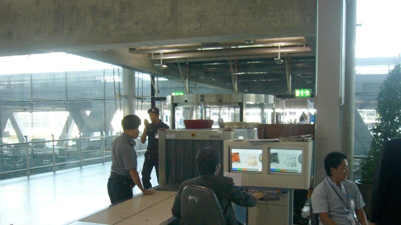 Airport security — TSA wait times hit 4.5 hours, worst in history